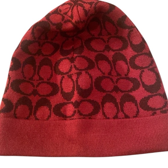 Coach Signature Knit Merino Wool Fuschia Scarf with Matching Beanie - Picture 2 of 5